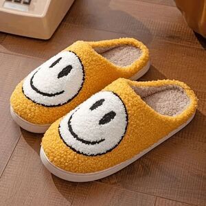Yellow and White Fuzzy Smiley Face Slippers Size 6.5/7